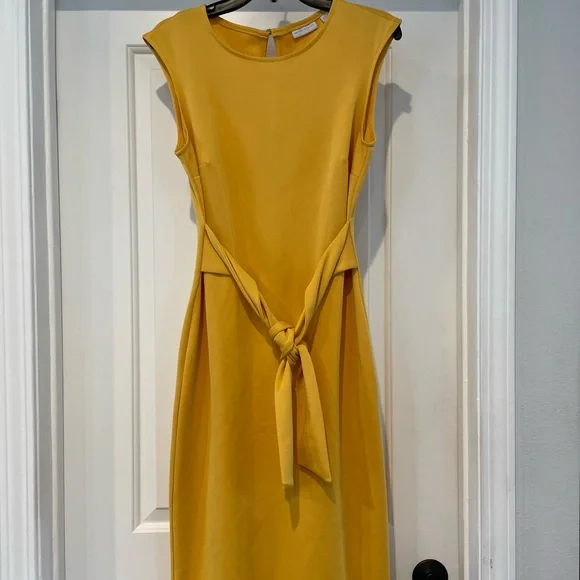 green emerald velvet dress 3-D Floral Sheath Dress